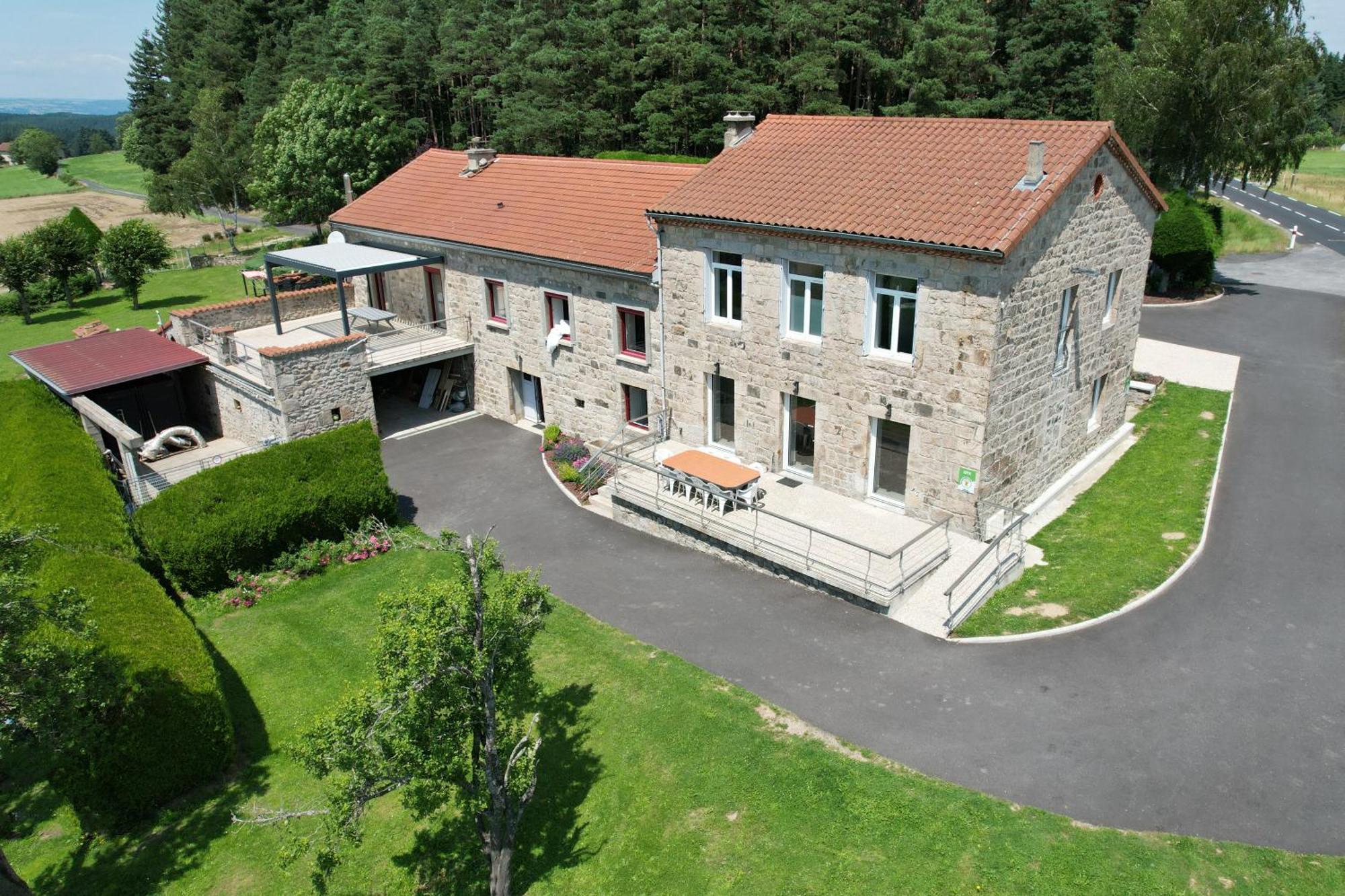 Hotel La Bonne Adresse Sainte-Sigolene Exterior foto